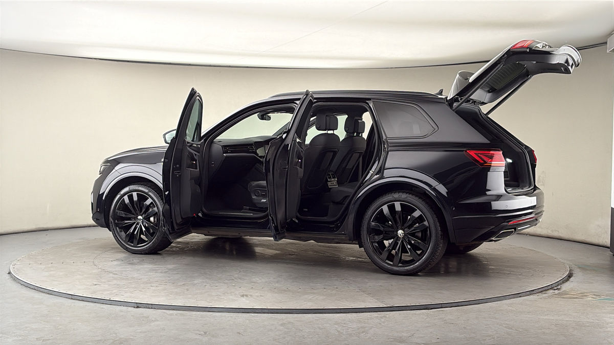 More views of Volkswagen Touareg