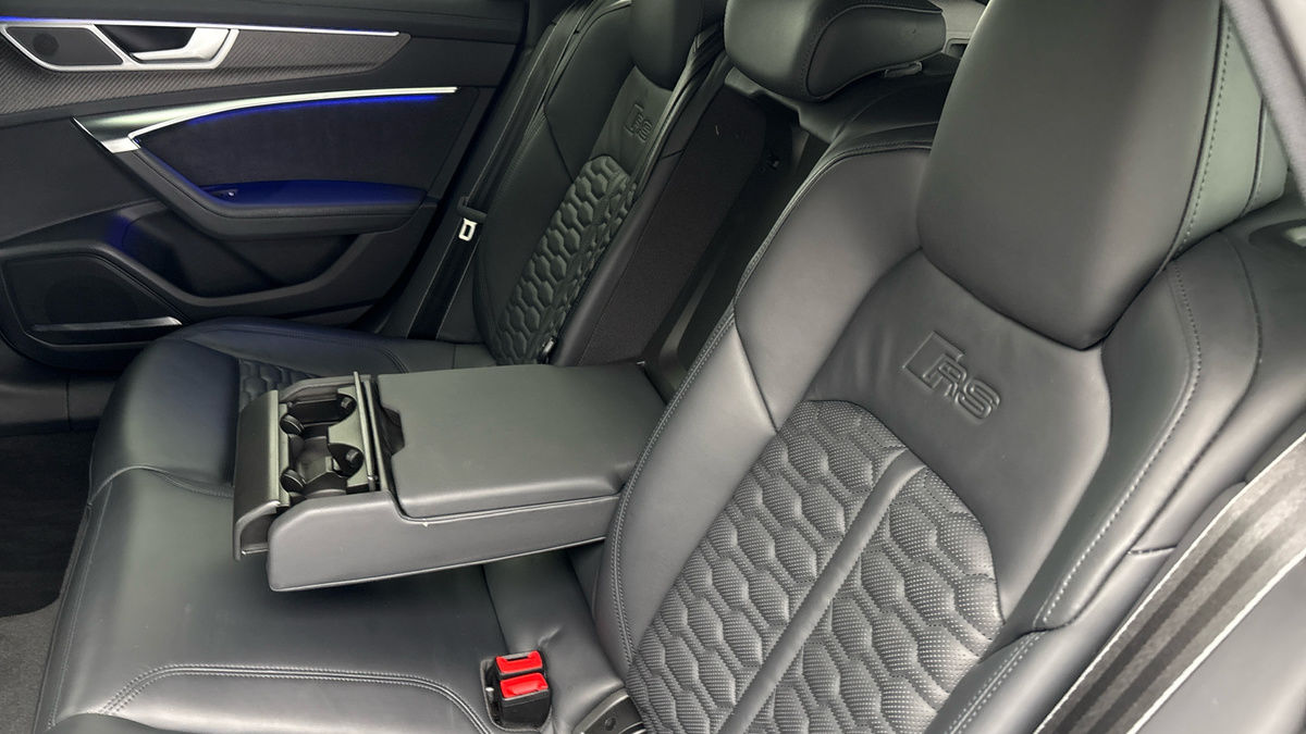 Audi RS6 Avant Image 9
