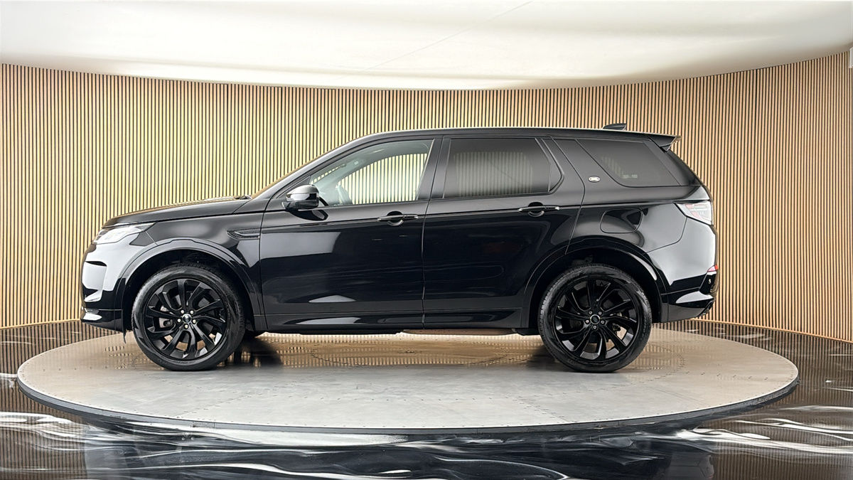 Land Rover Discovery Sport Image 15
