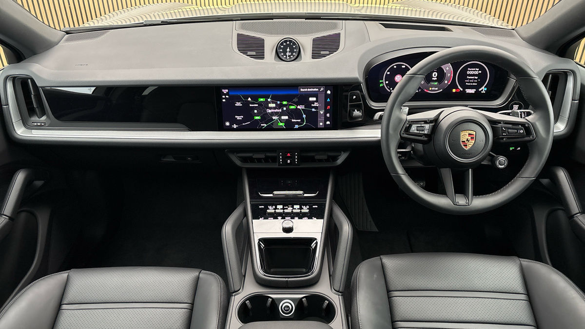 Porsche Cayenne Image 12