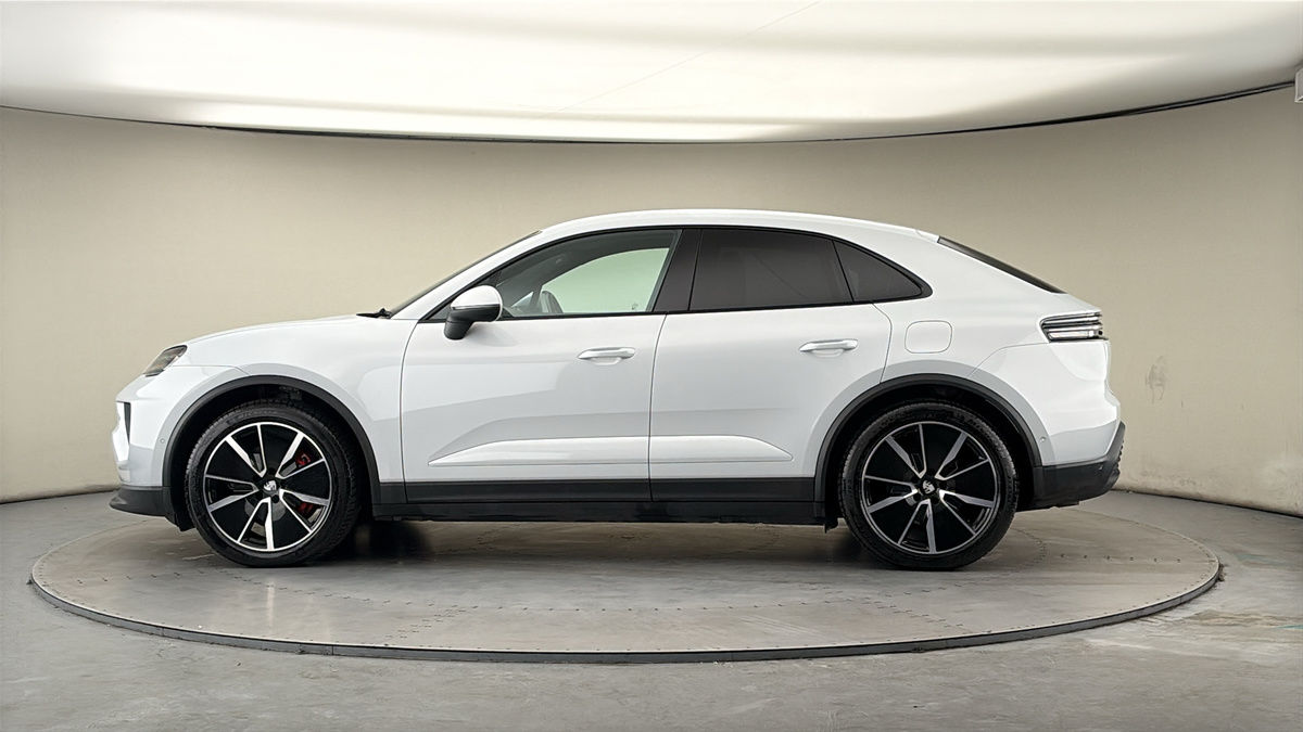 More views of Porsche Macan