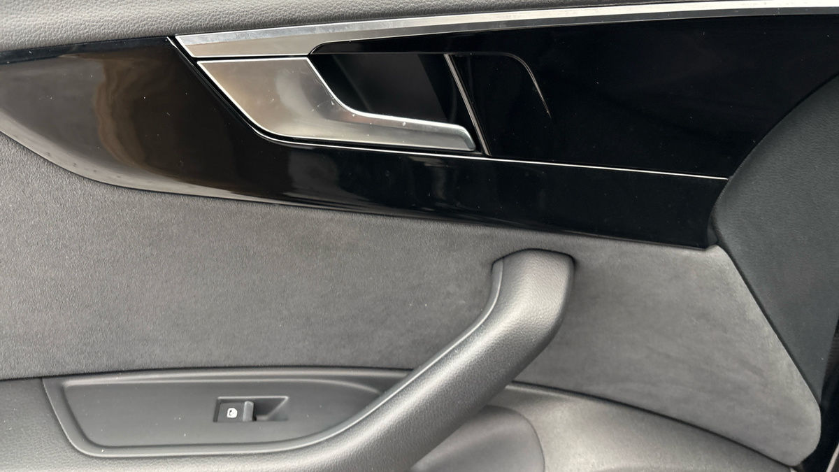 Audi A4 Avant Image 19