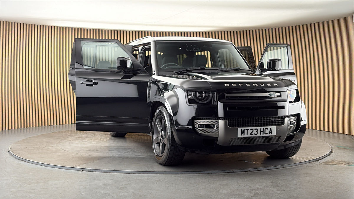 More views of Land Rover Defender 130