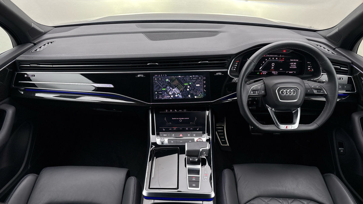 Audi SQ7 Image 12