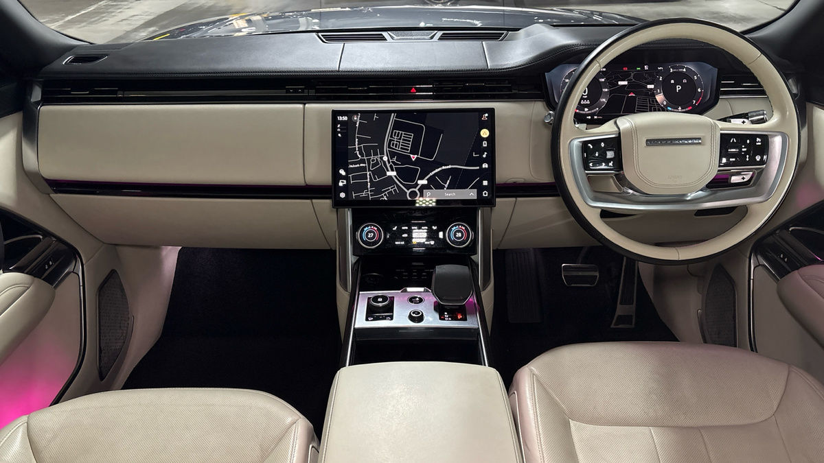 More views of Land Rover Range Rover