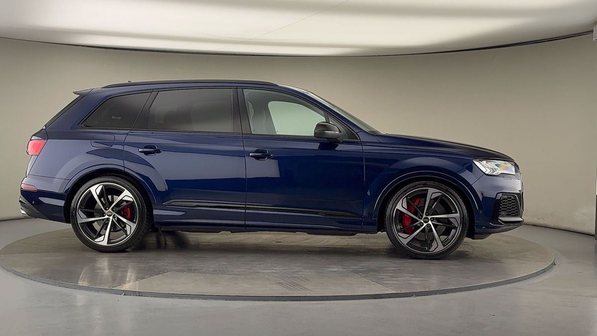 More views of Audi SQ7