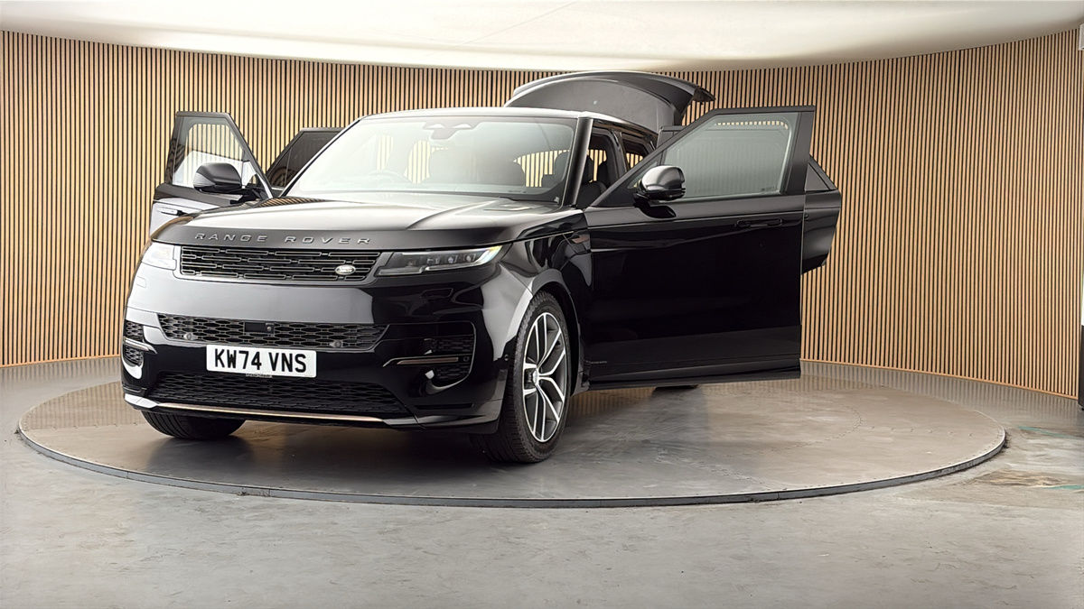More views of Land Rover Range Rover Sport