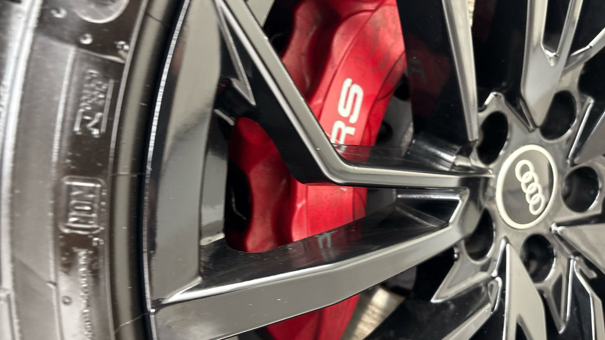 Audi RS4 Avant Image 25