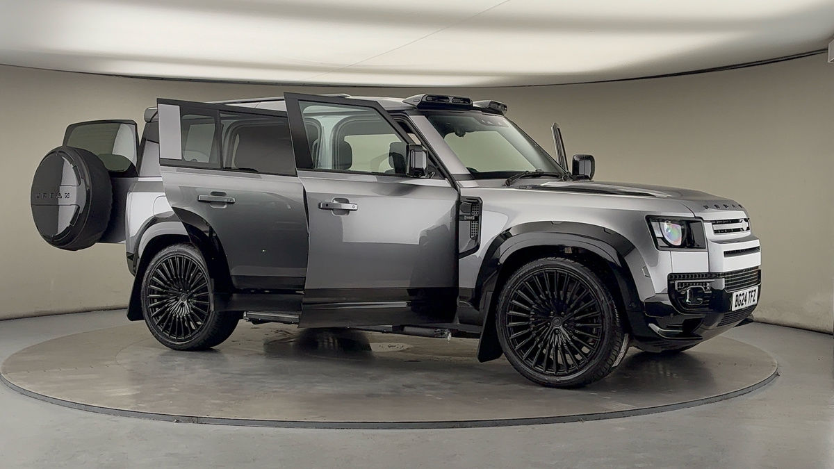 More views of Land Rover Defender 110