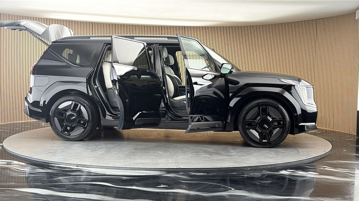 More views of Kia EV9