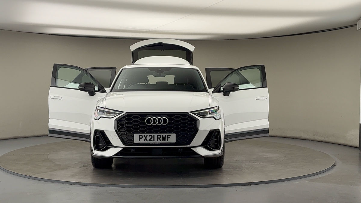 More views of Audi Q3