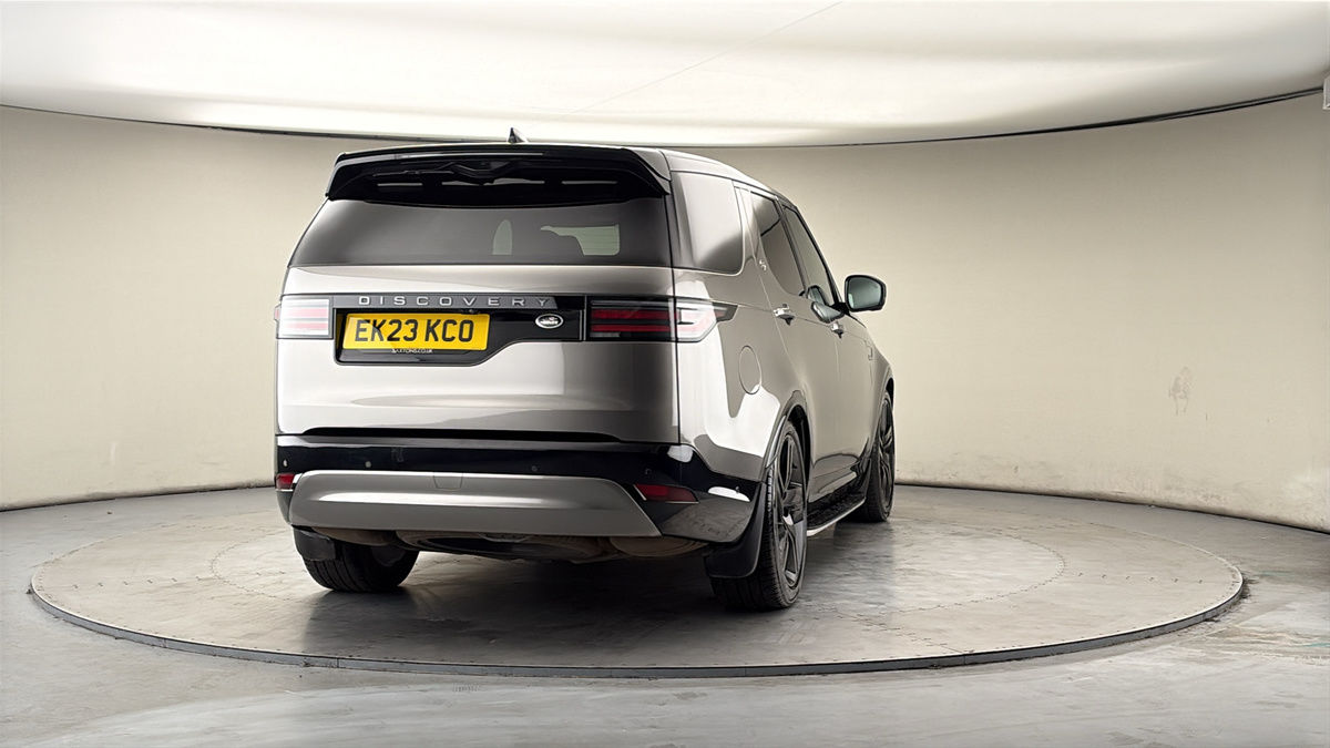 More views of Land Rover Discovery