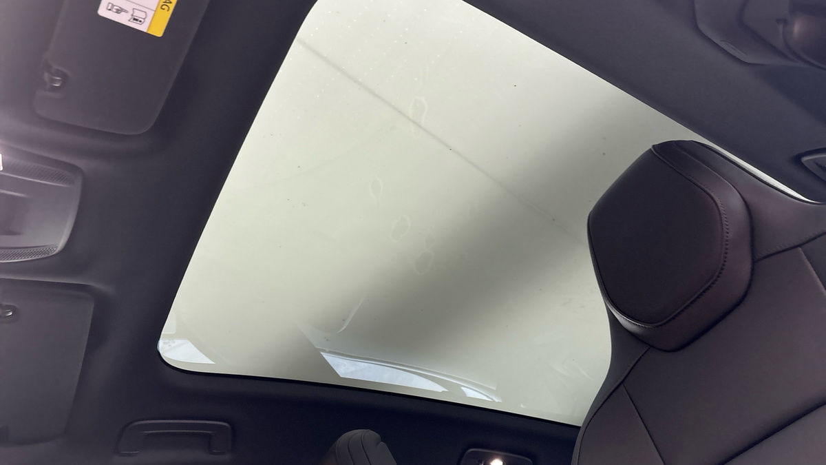 Porsche Taycan Image 6