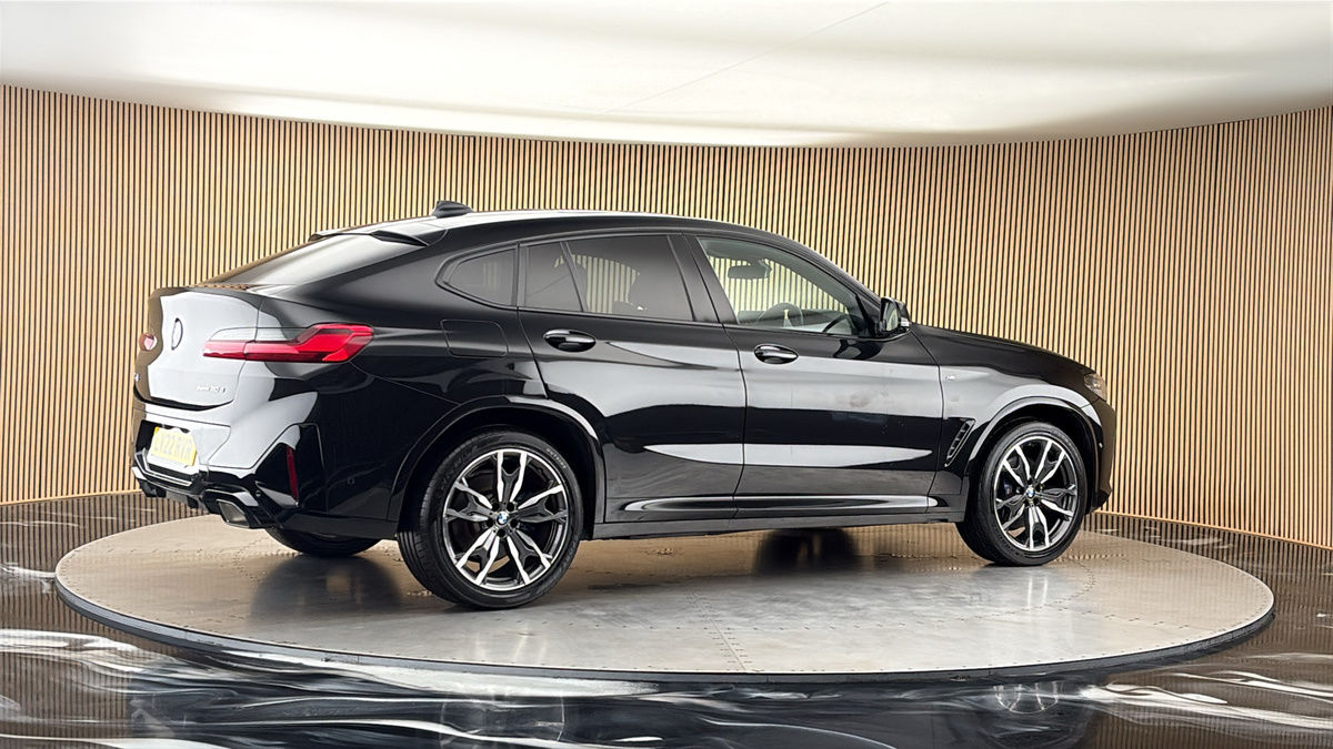 More views of BMW X4