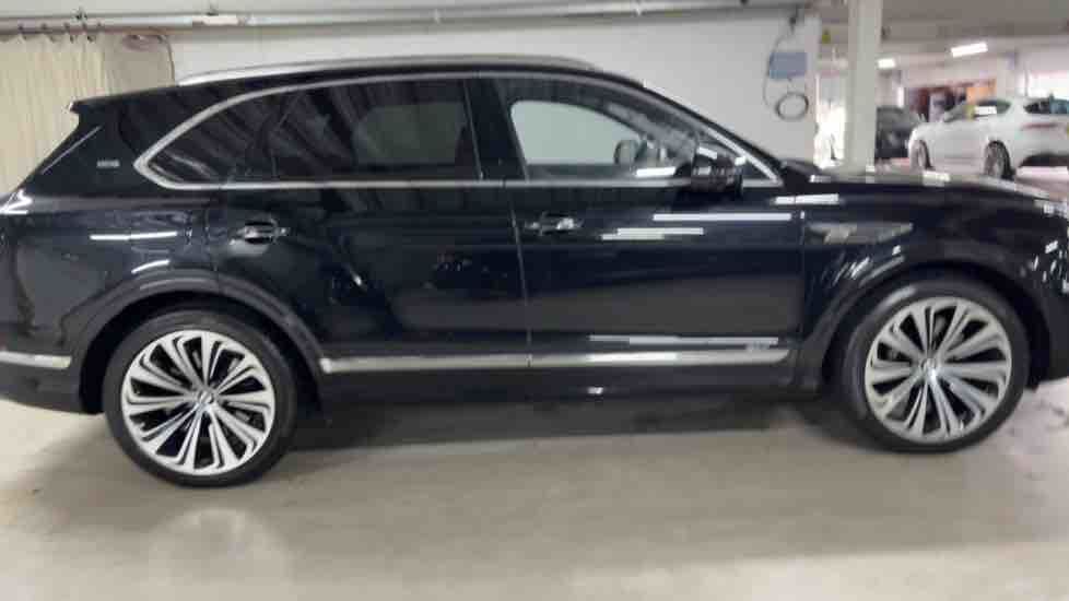 More views of Bentley Bentayga