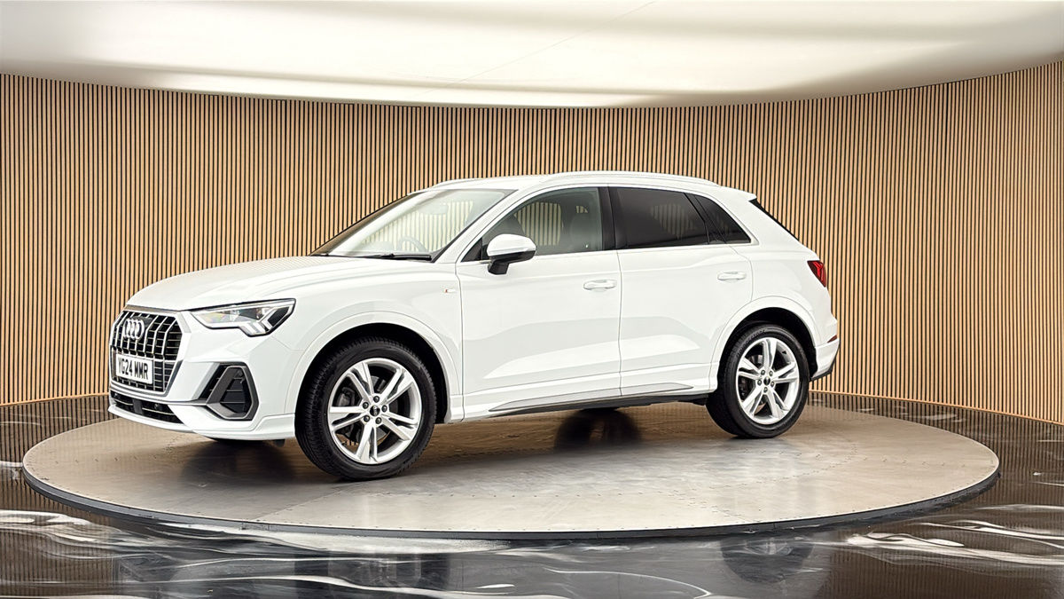 More views of Audi Q3