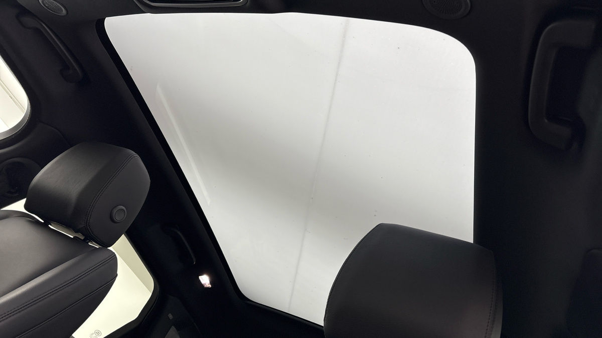 Land Rover Range Rover Velar Image 6