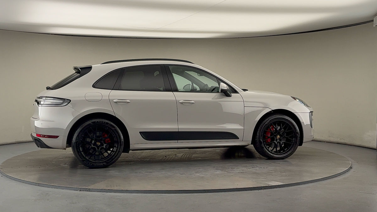 More views of Porsche Macan