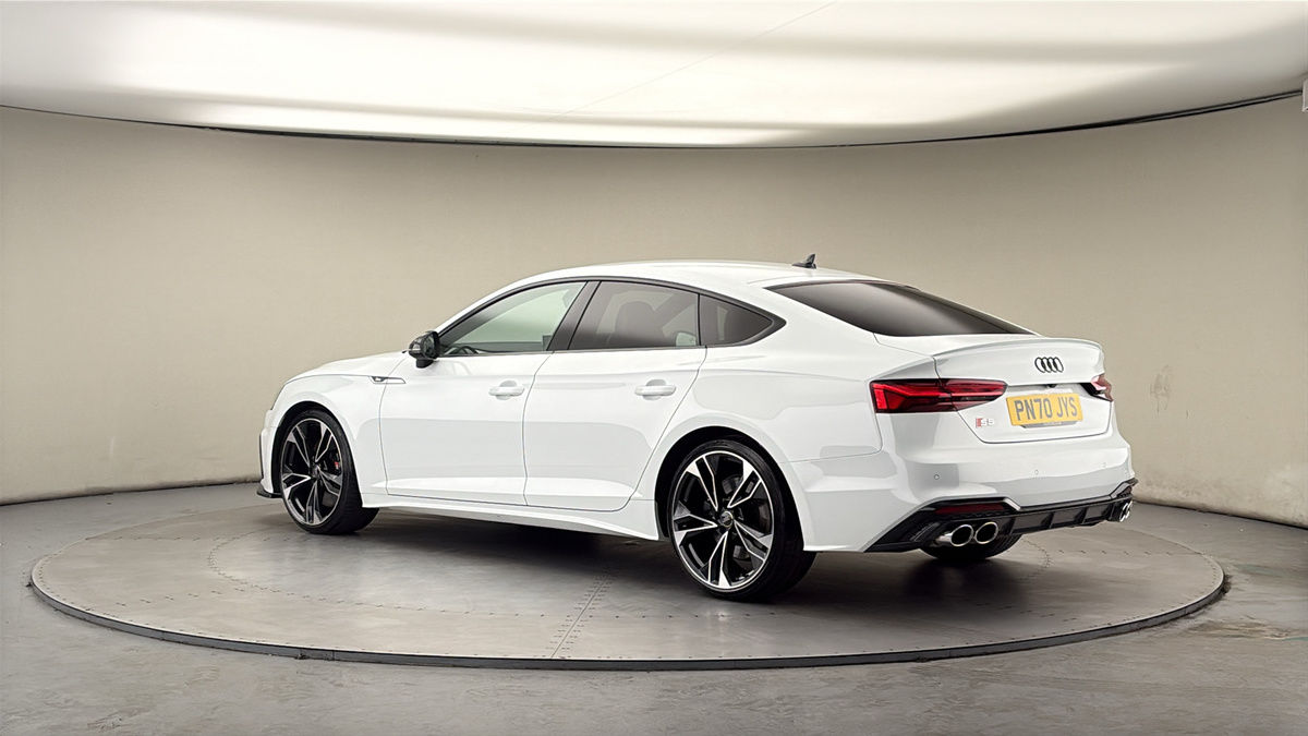 More views of Audi S5