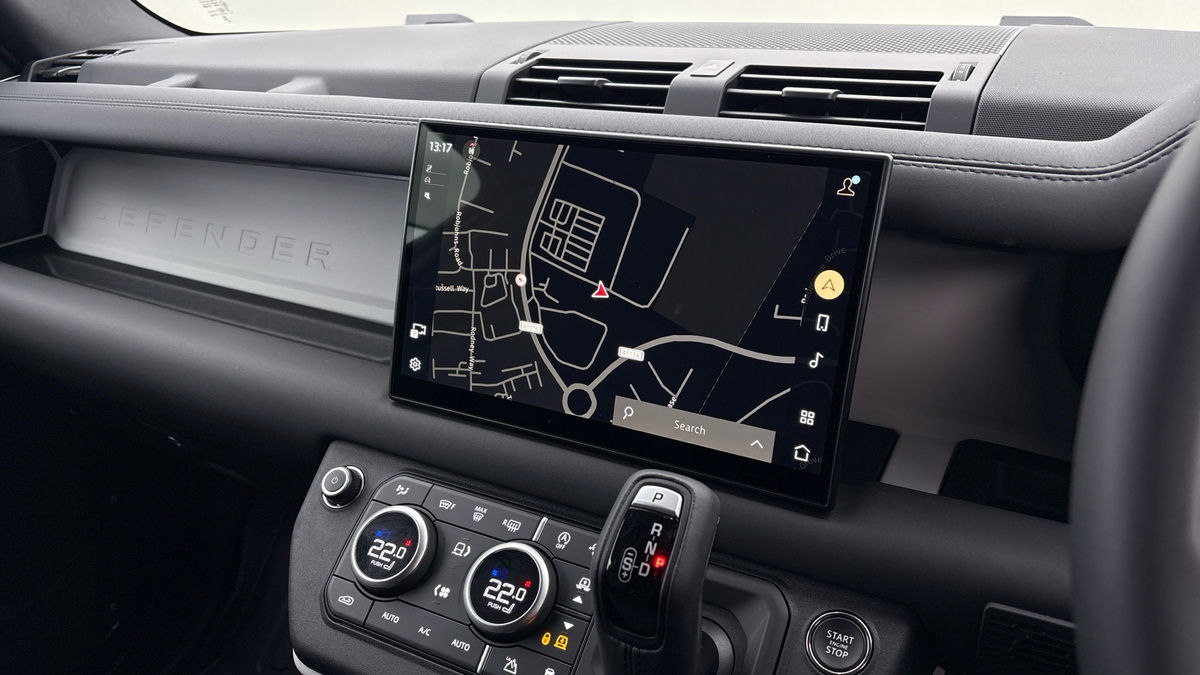 Land Rover Defender 90 Urban Image 17