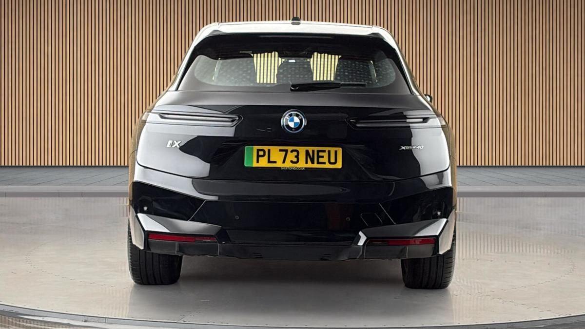 BMW iX Image 4