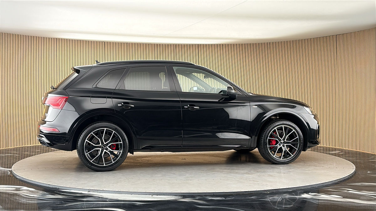 More views of Audi Q5