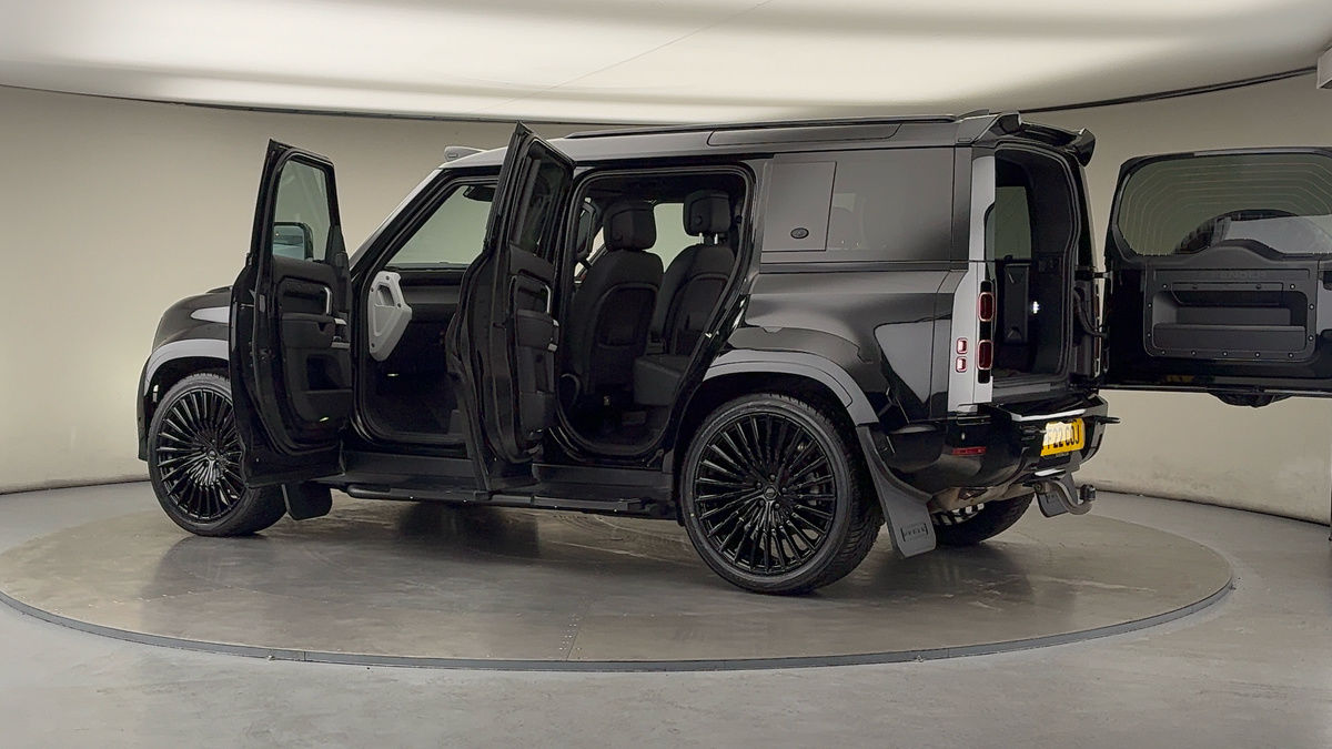 More views of Land Rover Defender 110