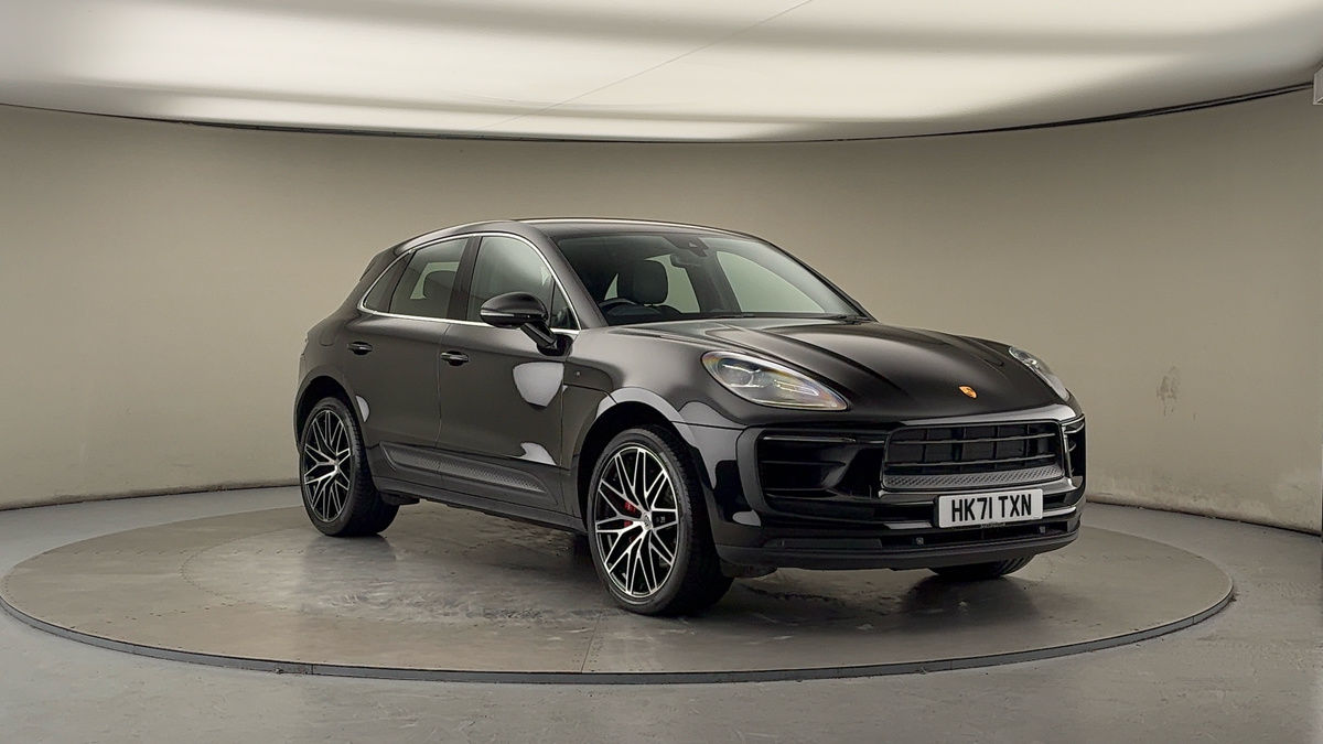 Porsche Macan Sticky Header Image