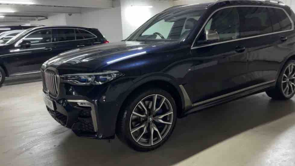 More views of BMW X7