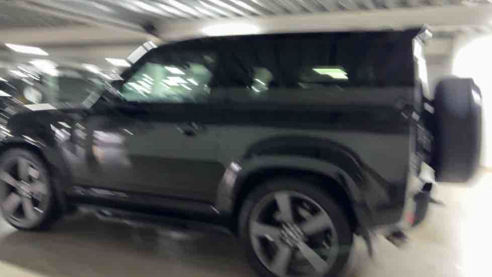 More views of Land Rover Defender 90