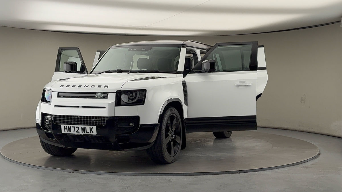 More views of Land Rover Defender 110