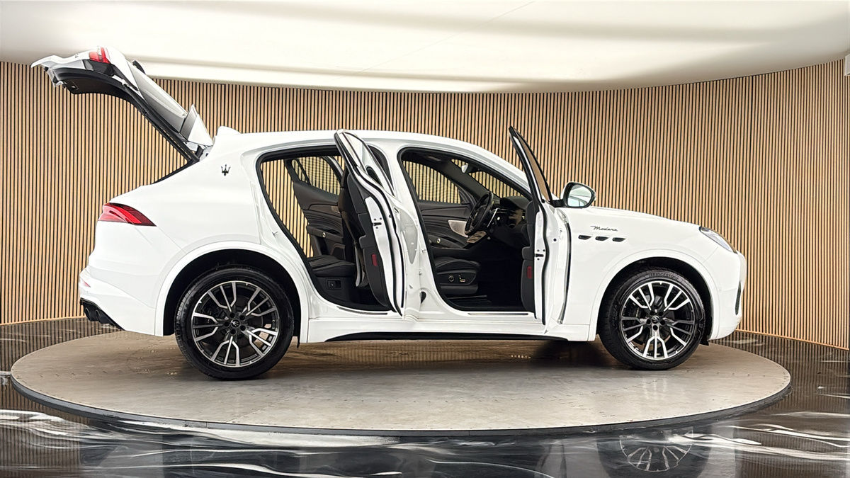 More views of Maserati Grecale