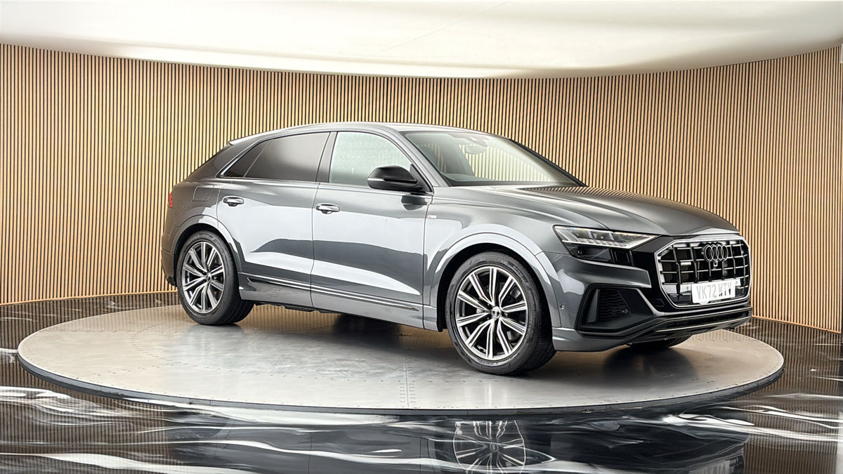 More views of Audi Q8