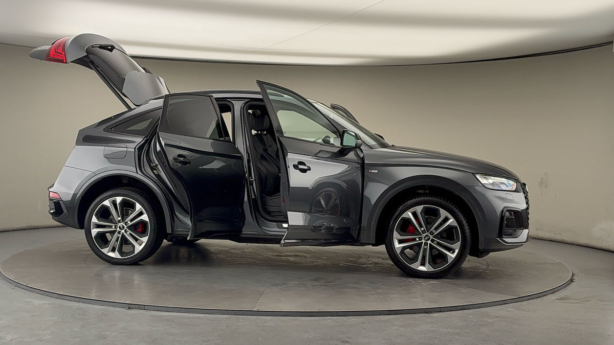 More views of Audi Q5