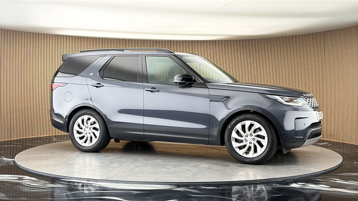 More views of Land Rover Discovery