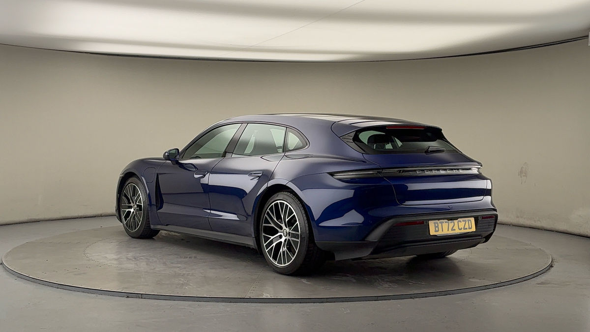 Porsche Taycan Image 2