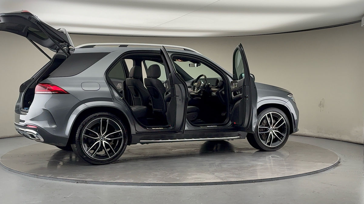 More views of Mercedes-Benz GLE