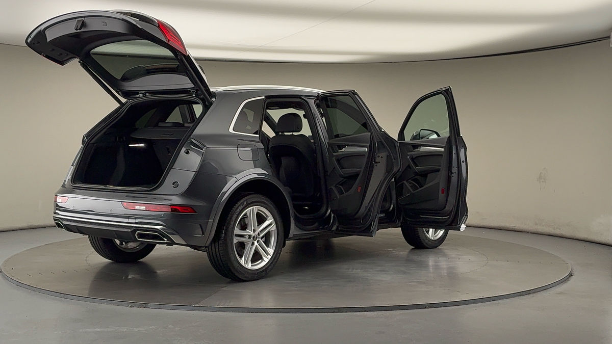 More views of Audi Q5