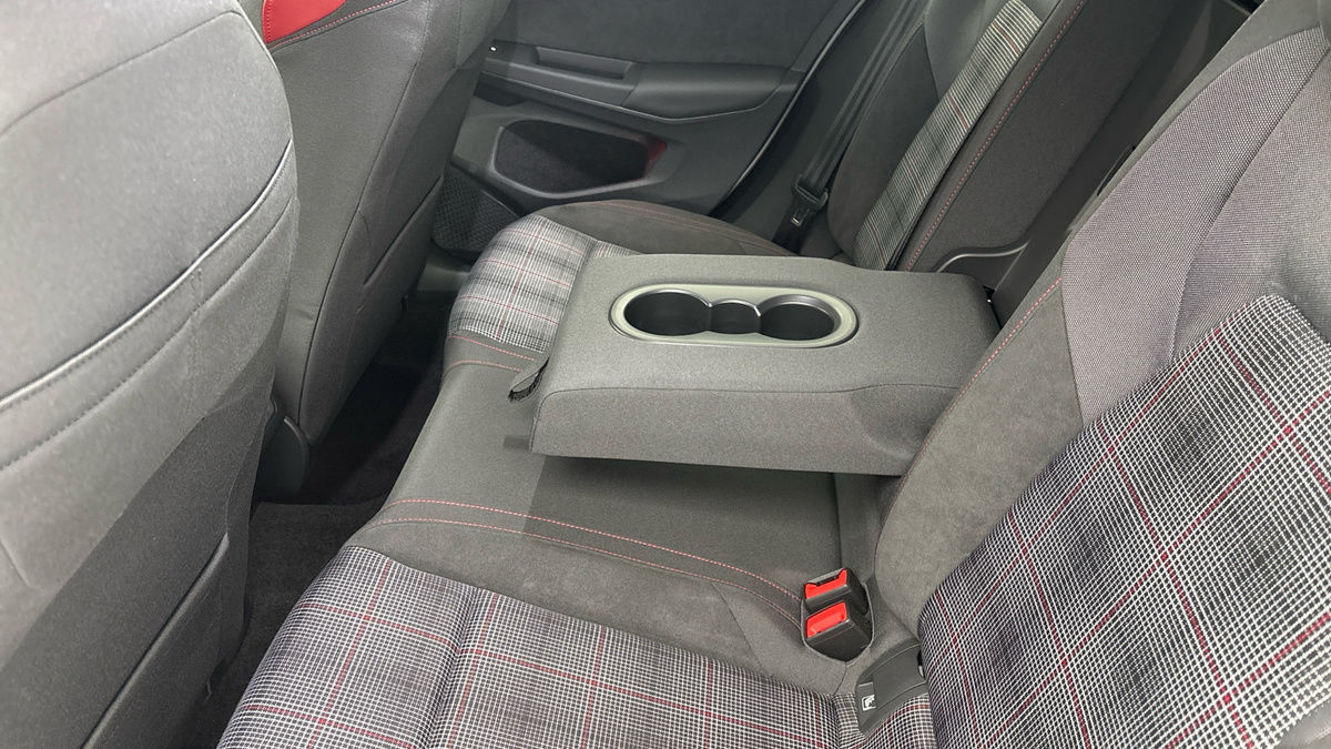 Volkswagen Golf Image 9