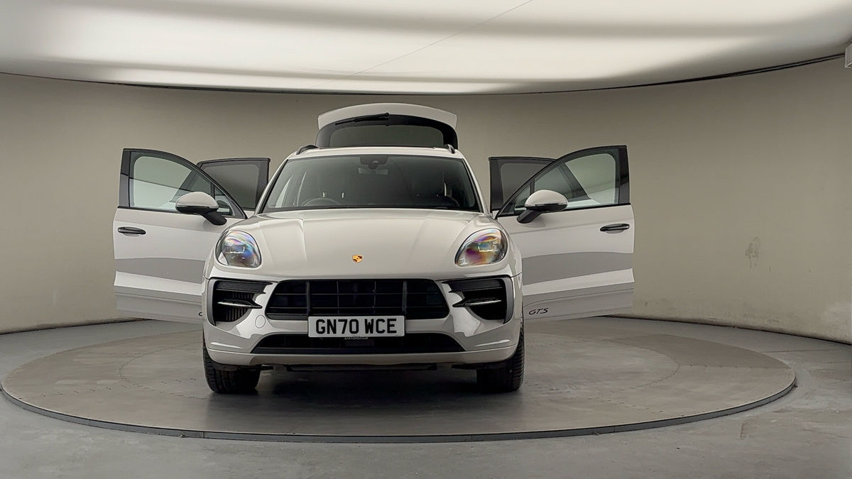 More views of Porsche Macan