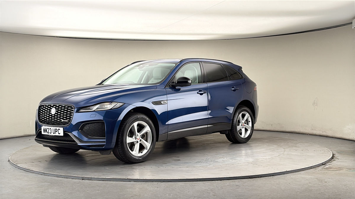 Jaguar F-PACE Image 20