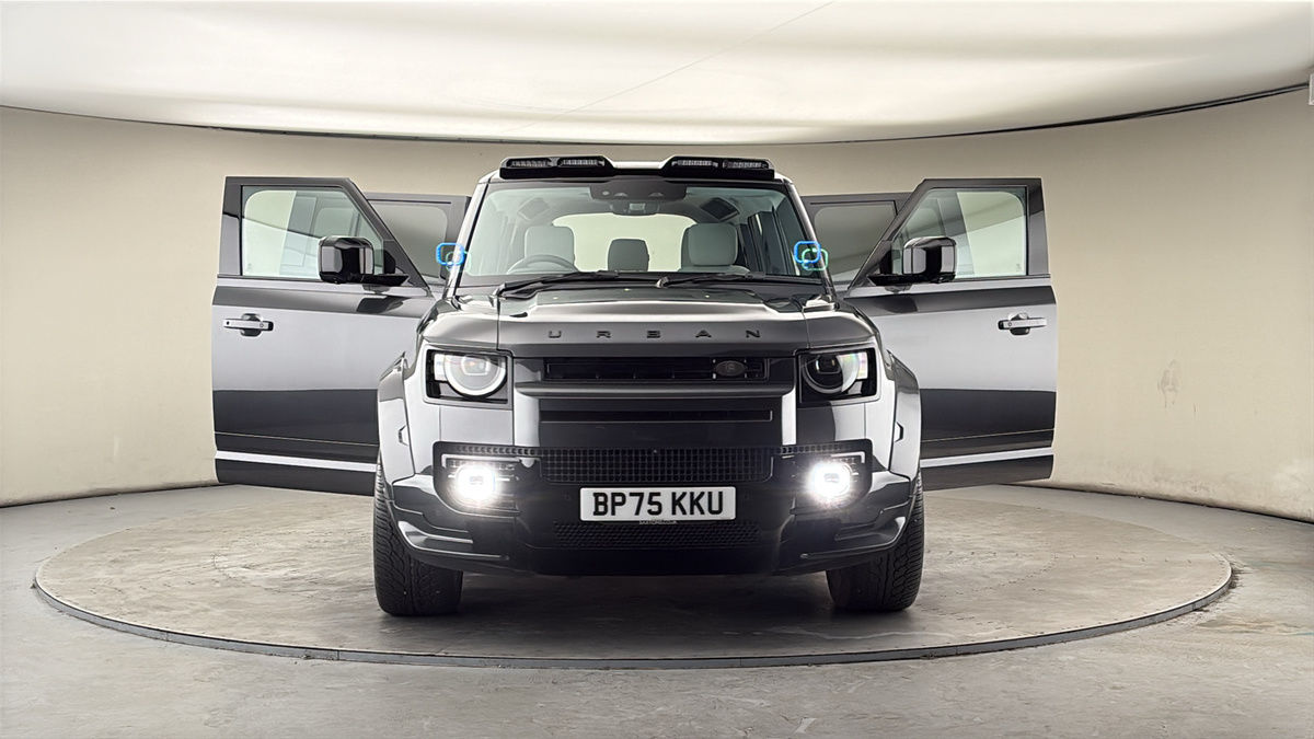 More views of Land Rover Defender 110