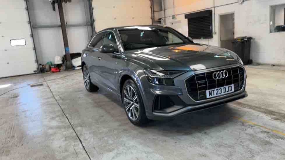 More views of Audi Q8