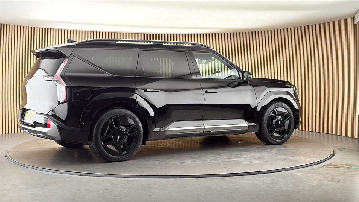 More views of Kia EV9