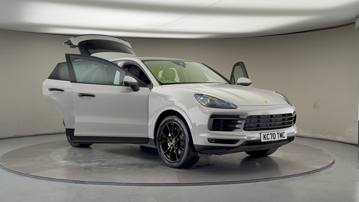 More views of Porsche Cayenne