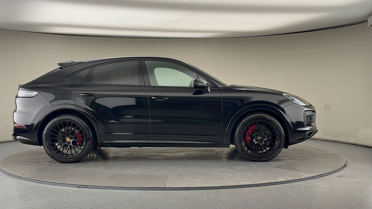 Porsche Cayenne Image 16