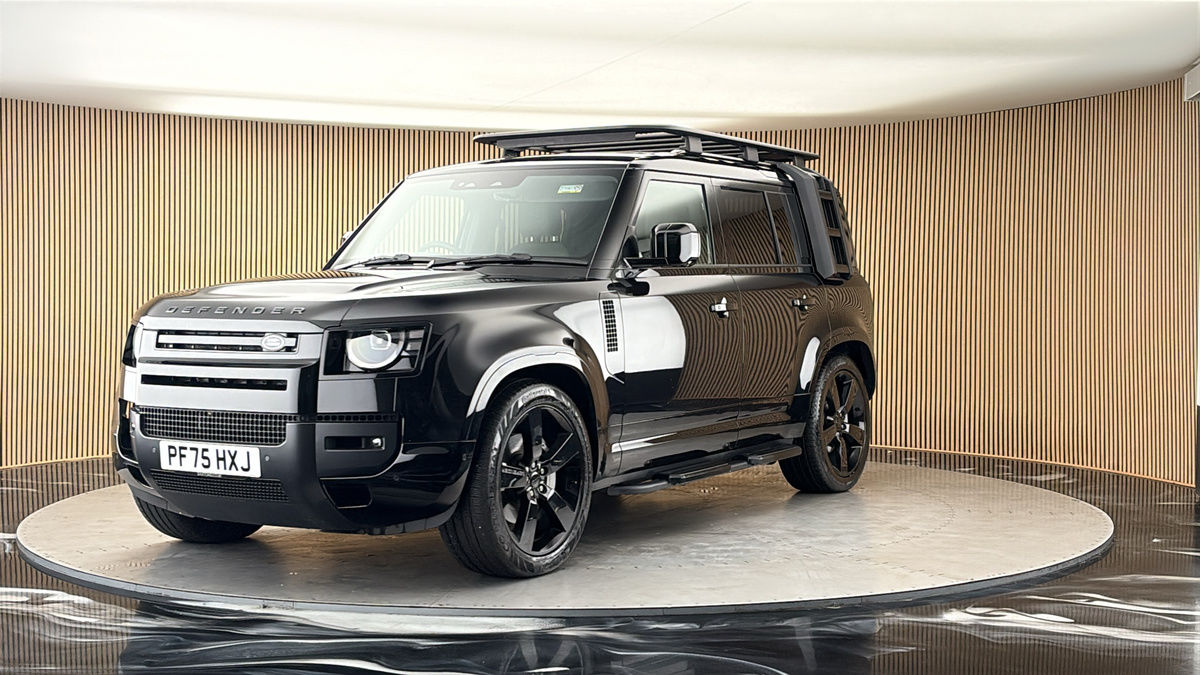 More views of Land Rover Defender 110