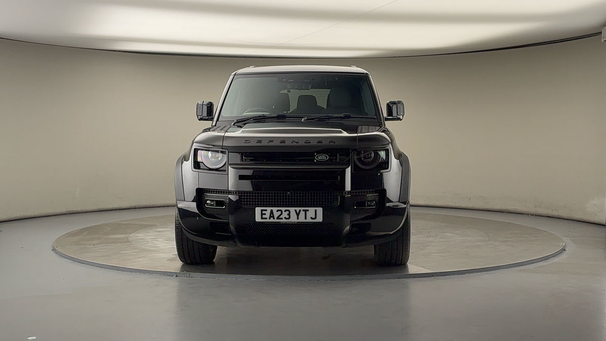 Land Rover Defender 130 Image 3