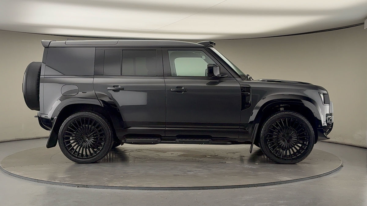 Land Rover Defender 110 Urban Image 16