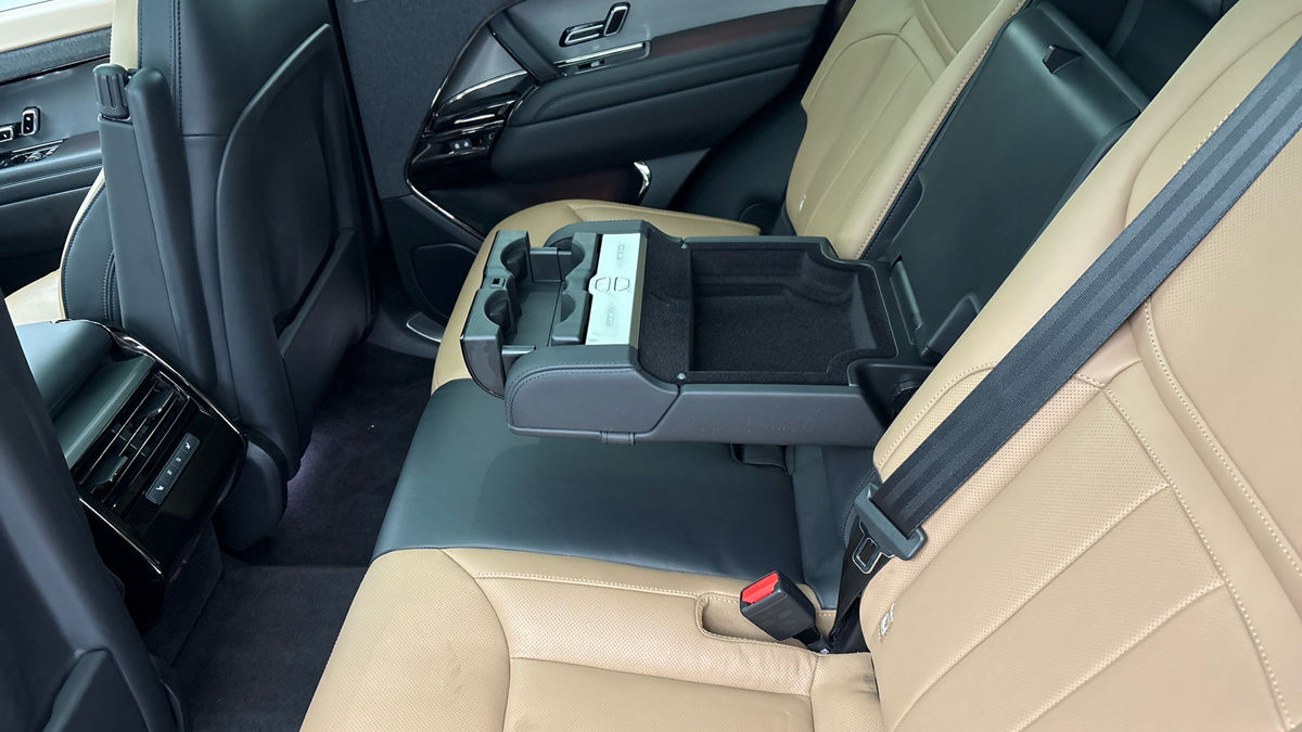 Land Rover Range Rover Sport Image 9